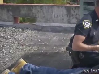 Poraščeni moški policija gej moški
